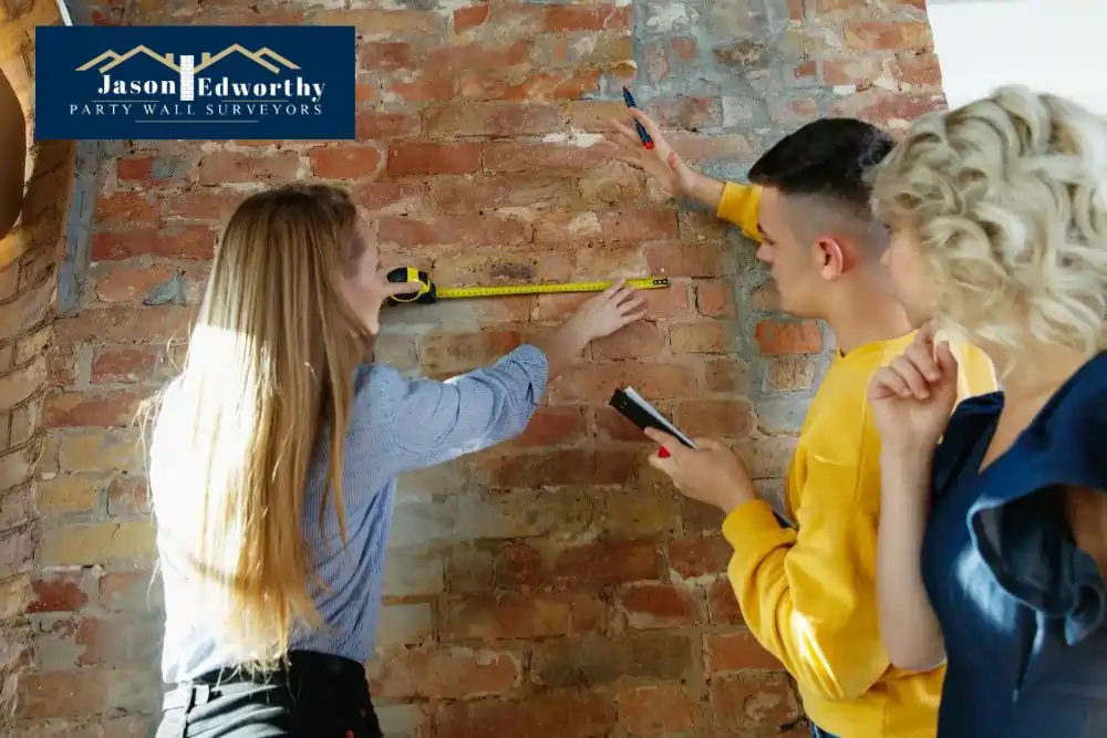What are the responsibilities of a party wall surveyor Gloucester?